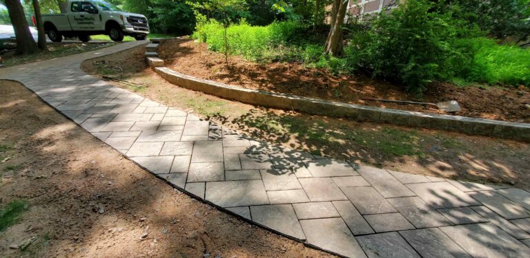 Creative Walkway Ideas for Your Garden